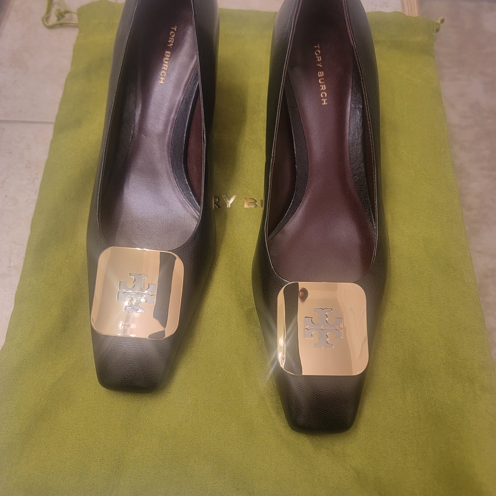 Tory Burch Black Georgia Wedges with Gold Accents NWT Size 8 - Picture 6 of 7